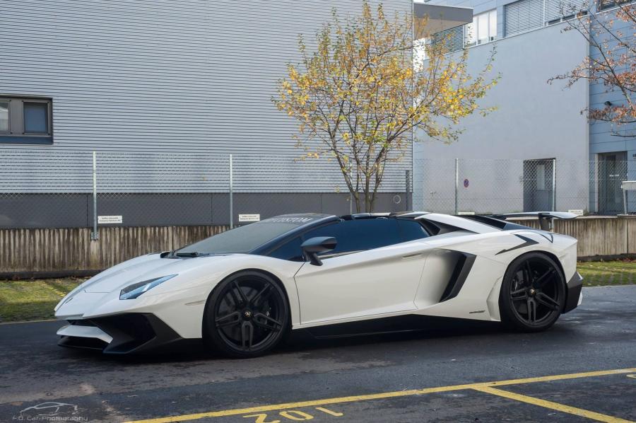 Lamborghini Aventador LP790-4 SV by Luxury Custom on Vossen Wheels '2016